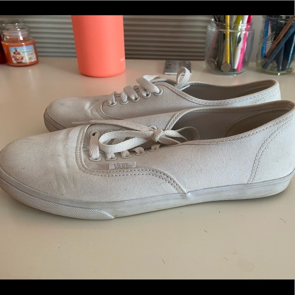 Low top white vans - Picture 3 of 4